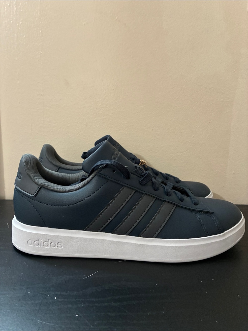 Adidas Grand Court 2.0 Shoes Aurora size 10.5 New shoes